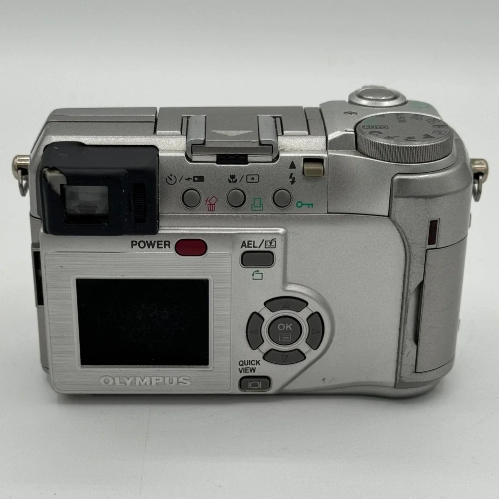 Olympus Camedia C-750 Ultra Zoom 4.0MP Digital Camera 10x Optical Zoom Silver